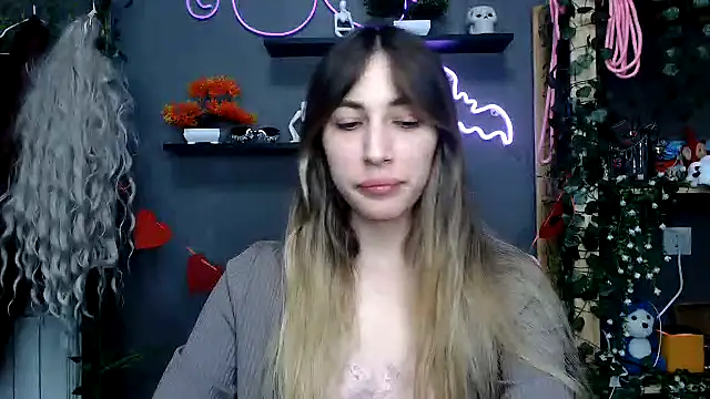 Snapshot of Walleriana chatting on October 18, 2025, 9:17 pm Walleriana online show from October 18, 2025, 9:17 pm