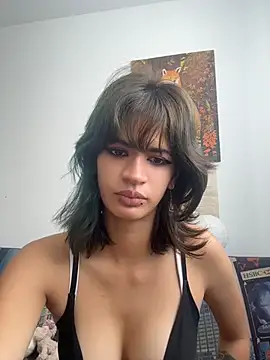 Snapshot of sukulaurens chatting on June 18, 2026, 6:02 pm sukulaurens online show from June 18, 2026, 6:02 pm