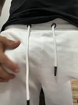 Snapshot of JX7NOVA chatting on December 4, 2025, 1:15 am JX7NOVA online show from December 4, 2025, 1:15 am