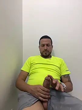 Snapshot of JX7NOVA chatting on December 2, 2025, 11:28 pm JX7NOVA online show from December 2, 2025, 11:28 pm