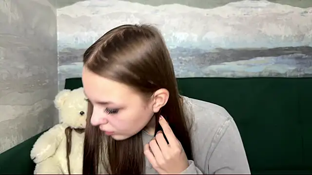 Snapshot of SunnySprinkle chatting on November 6, 2025, 12:42 pm SunnySprinkle online show from November 6, 2025, 12:42 pm