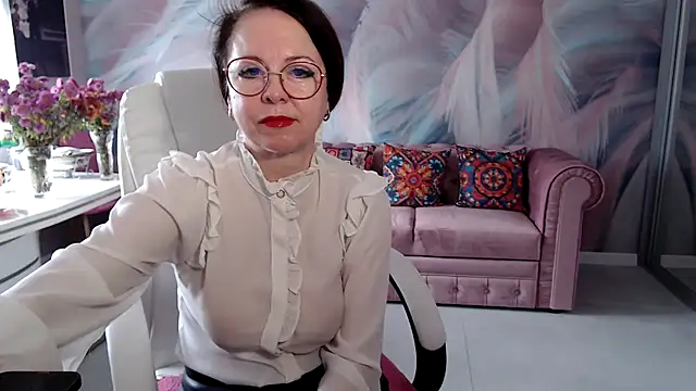 Snapshot of Arisa5000 chatting on November 14, 2025, 7:34 am Arisa5000 online show from November 14, 2025, 7:34 am