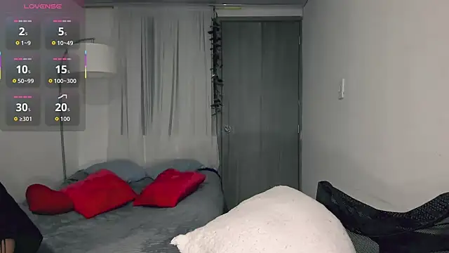 Snapshot of scarlett__m chatting on November 29, 2025, 10:15 am scarlett m online show from November 29, 2025, 10:15 am