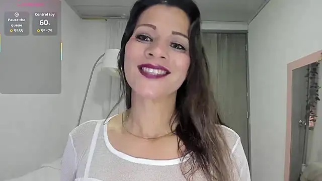 Snapshot of scarlett__m chatting on November 22, 2025, 11:42 am scarlett m online show from November 22, 2025, 11:42 am