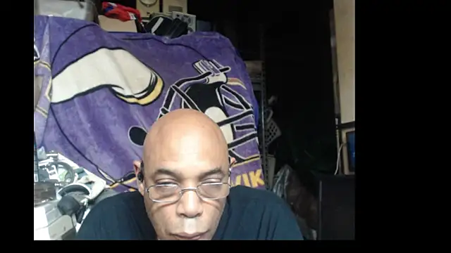 Snapshot of A_CIGAR_MAN chatting on November 10, 2025, 7:02 am A CIGAR MAN online show from November 10, 2025, 7:02 am