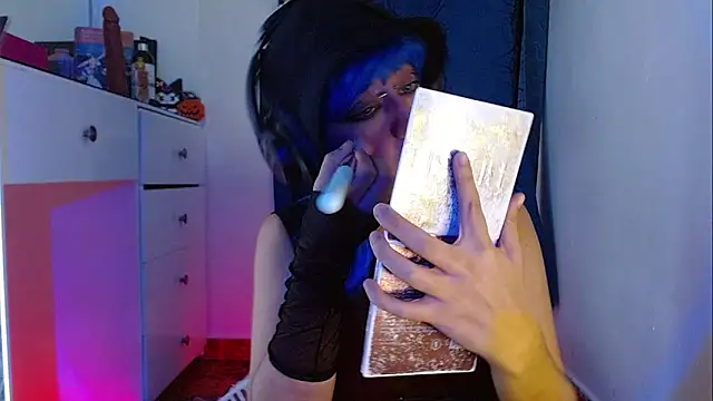 zora blue777 online show from November 22, 2025, 4:55 am