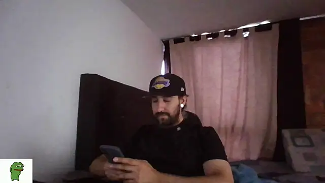 Snapshot of coolfriki chatting on July 10, 2026, 6:08 pm coolfriki online show from July 10, 2026, 6:08 pm