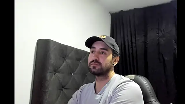 Snapshot of coolfriki chatting on November 29, 2025, 4:01 am coolfriki online show from November 29, 2025, 4:01 am