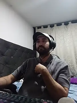 coolfriki online show from May 16, 2026, 1:37 am