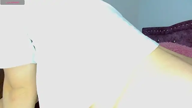 Snapshot of Hanssel_tess chatting on October 13, 2025, 12:51 pm Hanssel tess online show from October 13, 2025, 12:51 pm