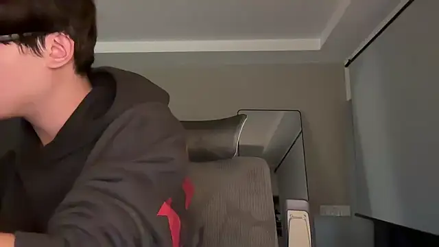 iambennet online show from December 14, 2025, 9:37 am