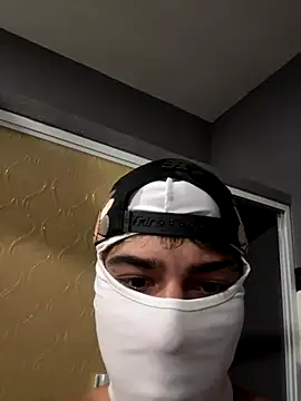 Snapshot of lain213 chatting on October 30, 2025, 6:34 am lain213 online show from October 30, 2025, 6:34 am