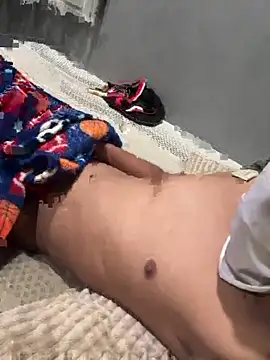 Snapshot of lain213 chatting on November 4, 2025, 5:33 am lain213 online show from November 4, 2025, 5:33 am