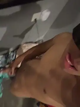 Snapshot of lain213 chatting on October 6, 2025, 6:36 am lain213 online show from October 6, 2025, 6:36 am