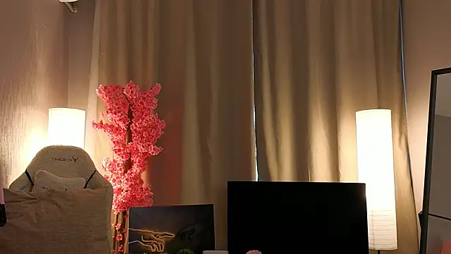 Snapshot of Milf_mammyy chatting on October 14, 2025, 7:09 am Milf mammyy online show from October 14, 2025, 7:09 am