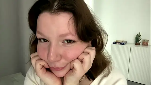 TamekiaSamii online show from November 8, 2025, 7:12 am