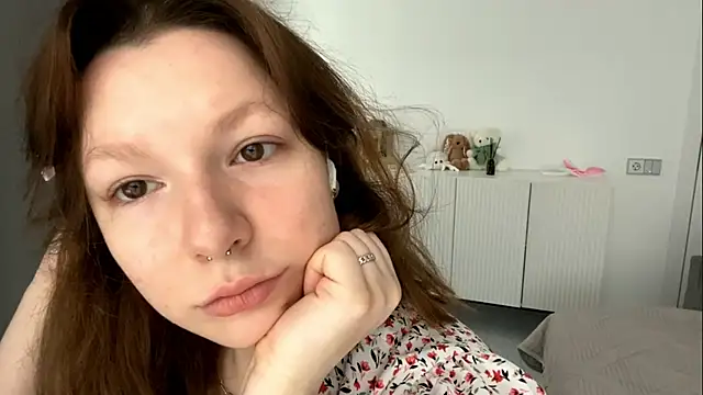 TamekiaSamii online show from December 17, 2025, 7:13 am