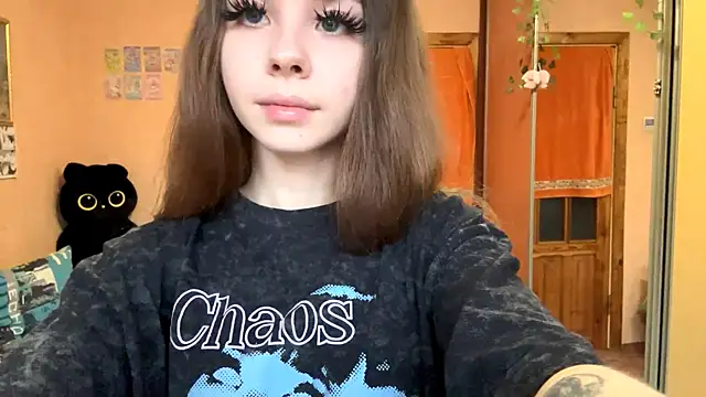 Snapshot of EhtelBiondi chatting on November 10, 2025, 8:19 am EhtelBiondi online show from November 10, 2025, 8:19 am