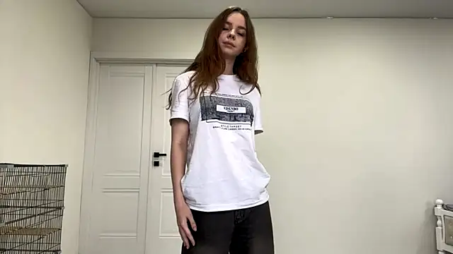 Snapshot of EhtelBiondi chatting on October 24, 2025, 8:35 am EhtelBiondi online show from October 24, 2025, 8:35 am