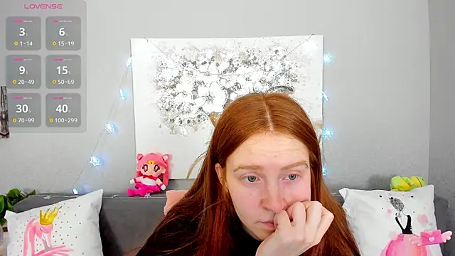 Evarey  online show from December 20, 2025, 6:16 am