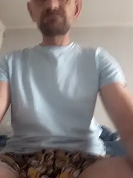 Remello1 online show from November 15, 2025, 11:03 am