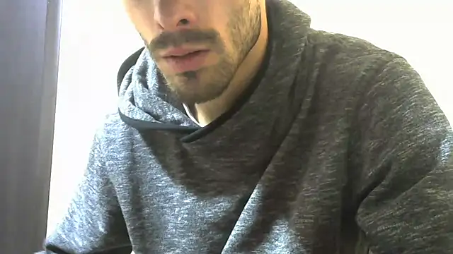 Snapshot of MakabulaAndrey chatting on October 28, 2025, 1:54 pm MakabulaAndrey online show from October 28, 2025, 1:54 pm