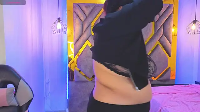 Addyy 02 online show from January 18, 2026, 12:08 pm