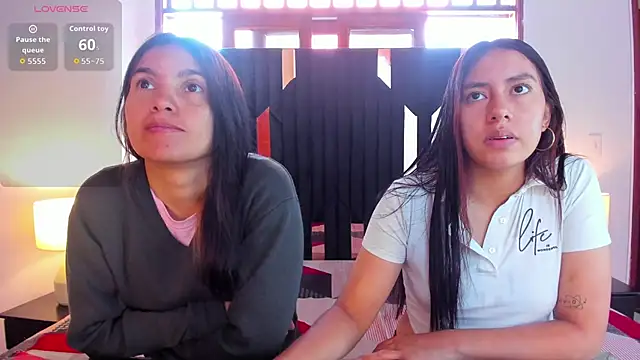 Snapshot of Sofy_and_Mia chatting on November 10, 2025, 12:10 pm Sofy and Mia online show from November 10, 2025, 12:10 pm