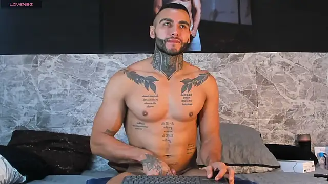 Snapshot of Danny_Willson chatting on October 25, 2025, 2:07 pm Danny Willson online show from October 25, 2025, 2:07 pm