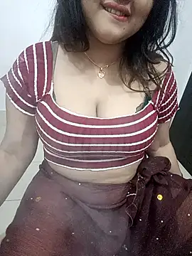 Snapshot of Beauty_Queen_Soniya chatting on November 22, 2025, 8:08 pm Beauty Queen Soniya online show from November 22, 2025, 8:08 pm