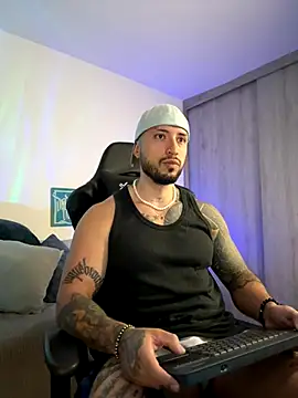 Dave-Max01 online show from November 10, 2025, 9:58 am