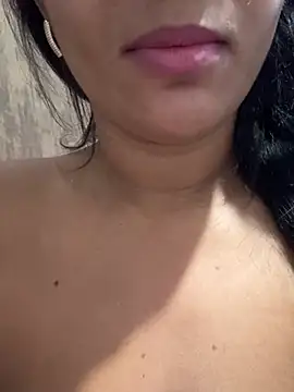 Snapshot of Brunamorenago chatting on July 8, 2026, 8:59 am Brunamorenago online show from July 8, 2026, 8:59 am