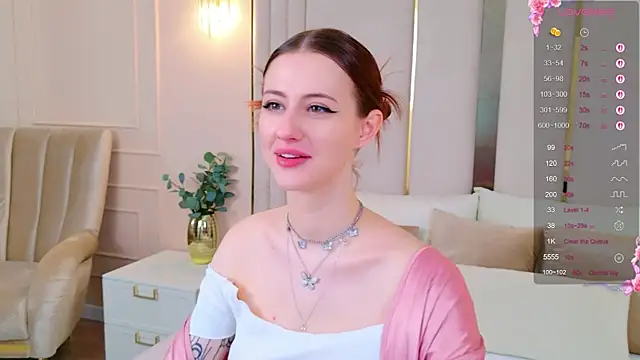 JessiJull online show from October 19, 2025, 5:05 pm