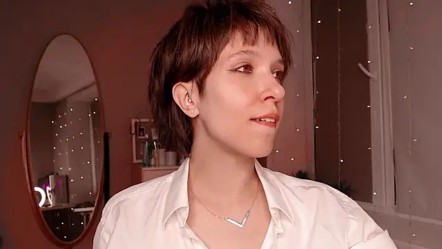 Snapshot of YourHotExSAndra chatting on November 7, 2025, 2:43 pm YourHotExSAndra online show from November 7, 2025, 2:43 pm