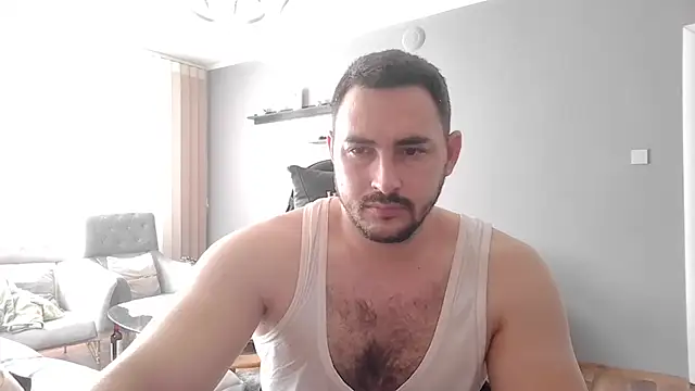 Snapshot of mastermute chatting on December 4, 2025, 8:35 am mastermute online show from December 4, 2025, 8:35 am