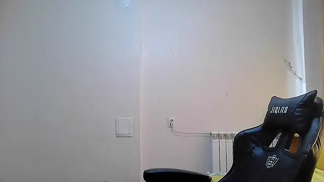 Snapshot of mastermute chatting on June 3, 2026, 7:53 am mastermute online show from June 3, 2026, 7:53 am