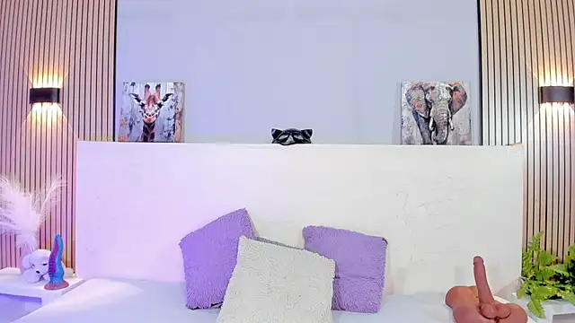 TianaGlow44 online show from April 10, 2026, 12:23 pm