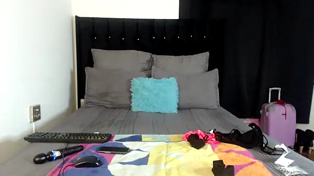 Snapshot of MissLola026 chatting on April 26, 2026, 12:30 am MissLola026 online show from April 26, 2026, 12:30 am