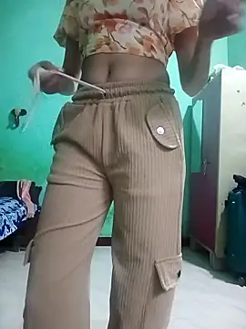 Snapshot of Hornyme18 chatting on October 31, 2025, 4:53 am Hornyme18 online show from October 31, 2025, 4:53 am