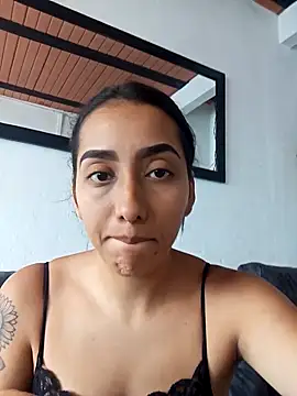 Queen sofya online show from October 16, 2025, 3:42 pm