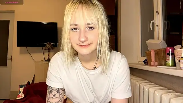 Ulemonala Cute online show from December 4, 2025, 6:51 pm