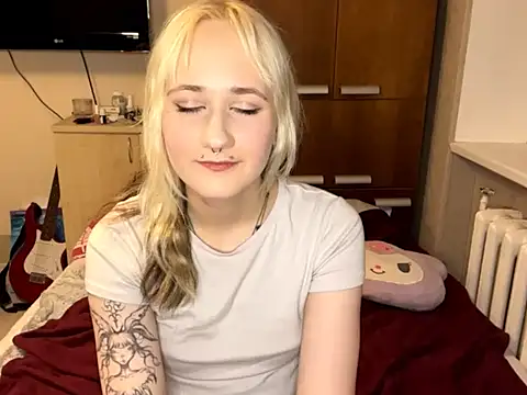 Ulemonala Cute online show from October 19, 2025, 6:21 pm