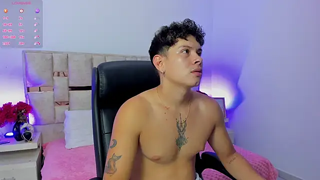Snapshot of Daniel_Suarez18 chatting on October 15, 2025, 9:56 pm Daniel Suarez18 online show from October 15, 2025, 9:56 pm