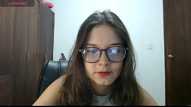Snapshot of CarlaLorez chatting on April 23, 2026, 1:01 am CarlaLorez online show from April 23, 2026, 1:01 am