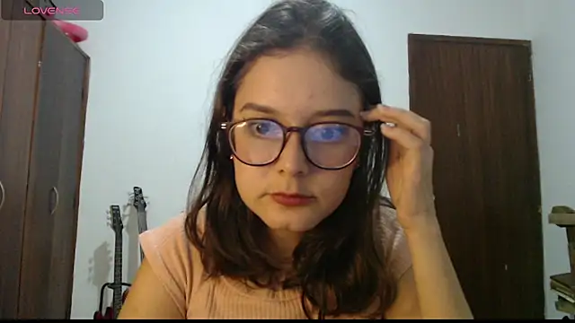 Snapshot of CarlaLorez chatting on April 2, 2026, 2:08 am CarlaLorez online show from April 2, 2026, 2:08 am