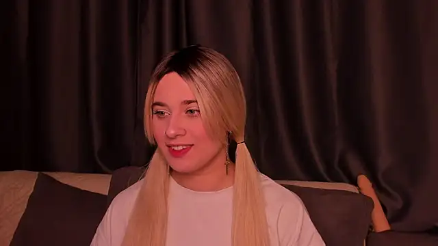ShyBunny1 online show from October 15, 2025, 6:38 pm