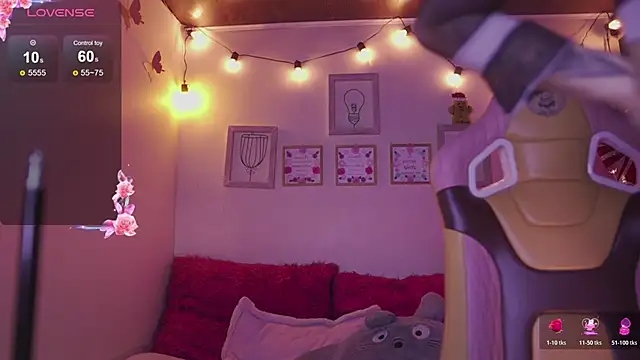 Giia Moretti  online show from December 16, 2025, 1:21 am