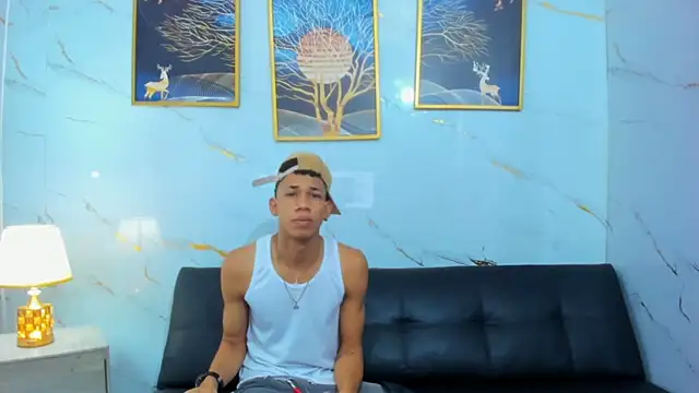 Little nicoll online show from April 7, 2026, 12:34 am