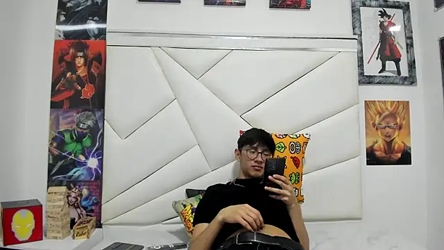 TWINK JOSS online show from October 16, 2025, 7:55 pm