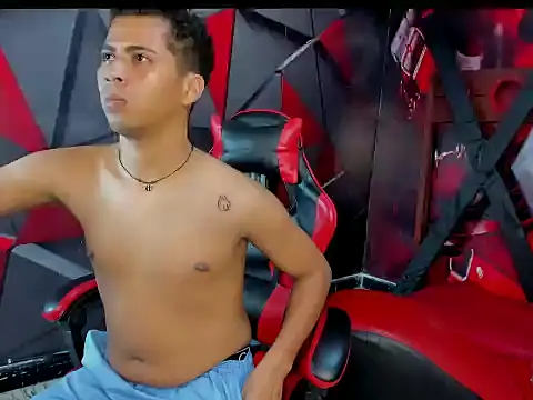 Snapshot of Raphael_LatinBoy chatting on October 21, 2025, 5:07 am Raphael LatinBoy online show from October 21, 2025, 5:07 am